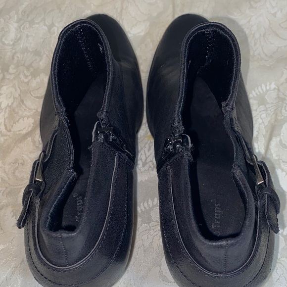 Bare Traps Rowan Elegant Black Ankle Boots Bootie Size 11 M - Picture 5 of 7